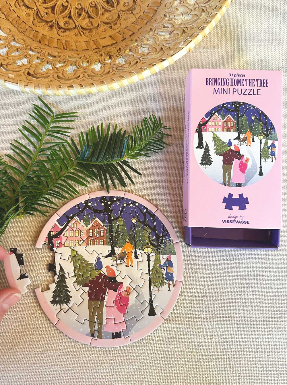 Puzzle de 31 pièces - Bringing Home The TreeVissevasse